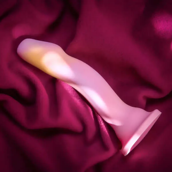 Avant Suns Out Pink Dildo