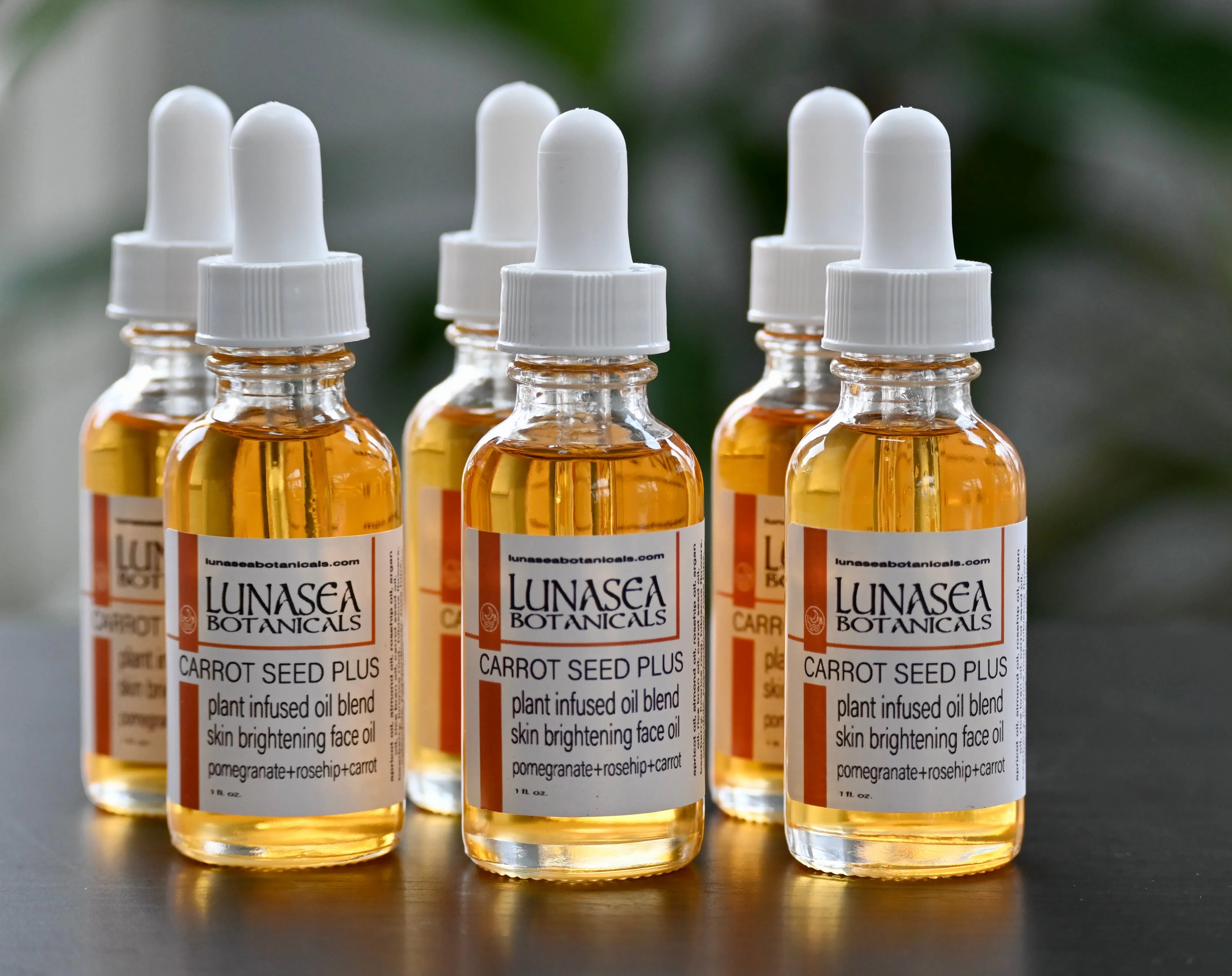 Carrot Seed Plus Brightening Face Oil