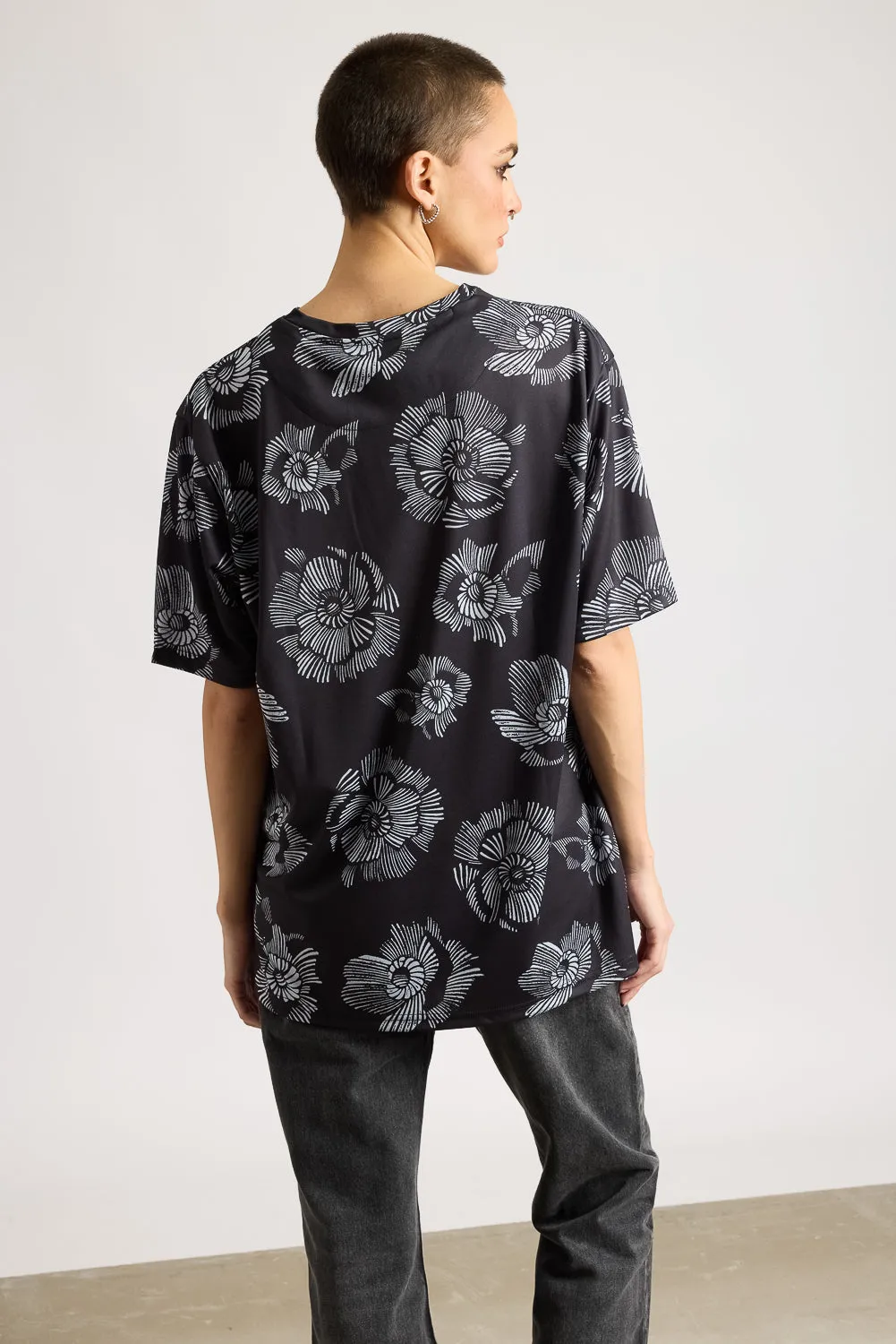 Printed Women's T-Shirt - Black Botanic