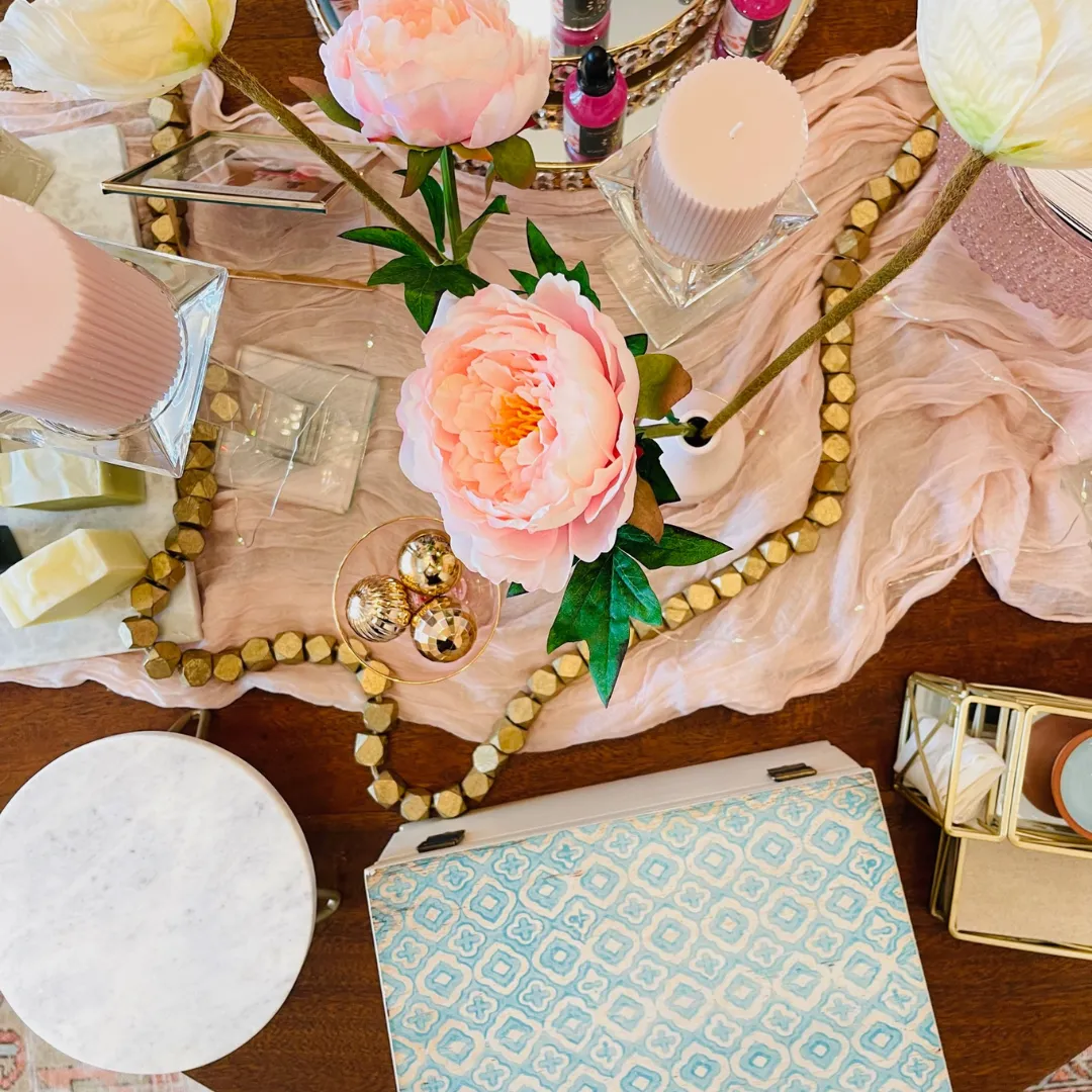 Private Shopping Experience - Book